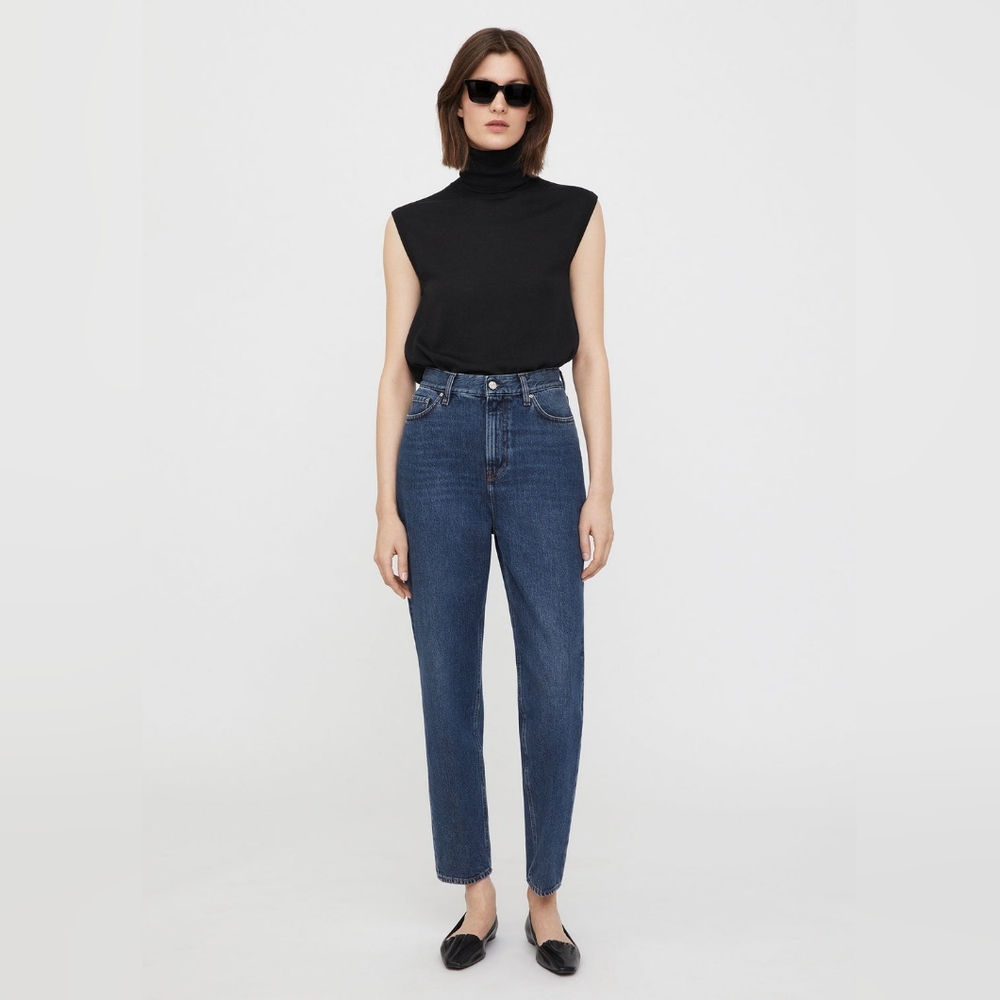 Toteme Tapered Jeans size 26